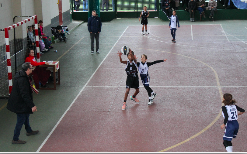 SjPbasket's tweet photo. Se gane o se pierda lo importante son el esfuerzo y la actitud 🙂 

Así nos lo demostraron las #MiniCaimanes el sábado en su partido frente a un duro rival como es @UrosDeRivas 👏👏

¡¡Gran trabajo, chicas!! 

#ComoNosGustanNuestrosMinis

#VamosSJP https://t.co/WcDoKXCpr4