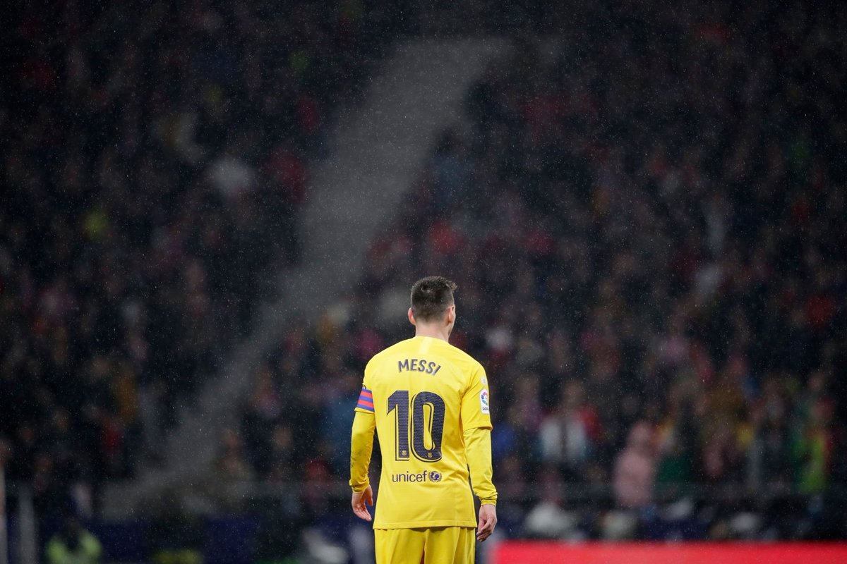CornerfootF's tweet photo. 🏆 La Liga

🇪🇸 ATLÉTICO MADRID 🆚 FC BARCELONE
⌚️Fin du match 

#⃣ #ATMvFCB 0-1

Victoire de Barcelone grâce encore à Lionel Messi sauveur ! https://t.co/amjbzx8n07
