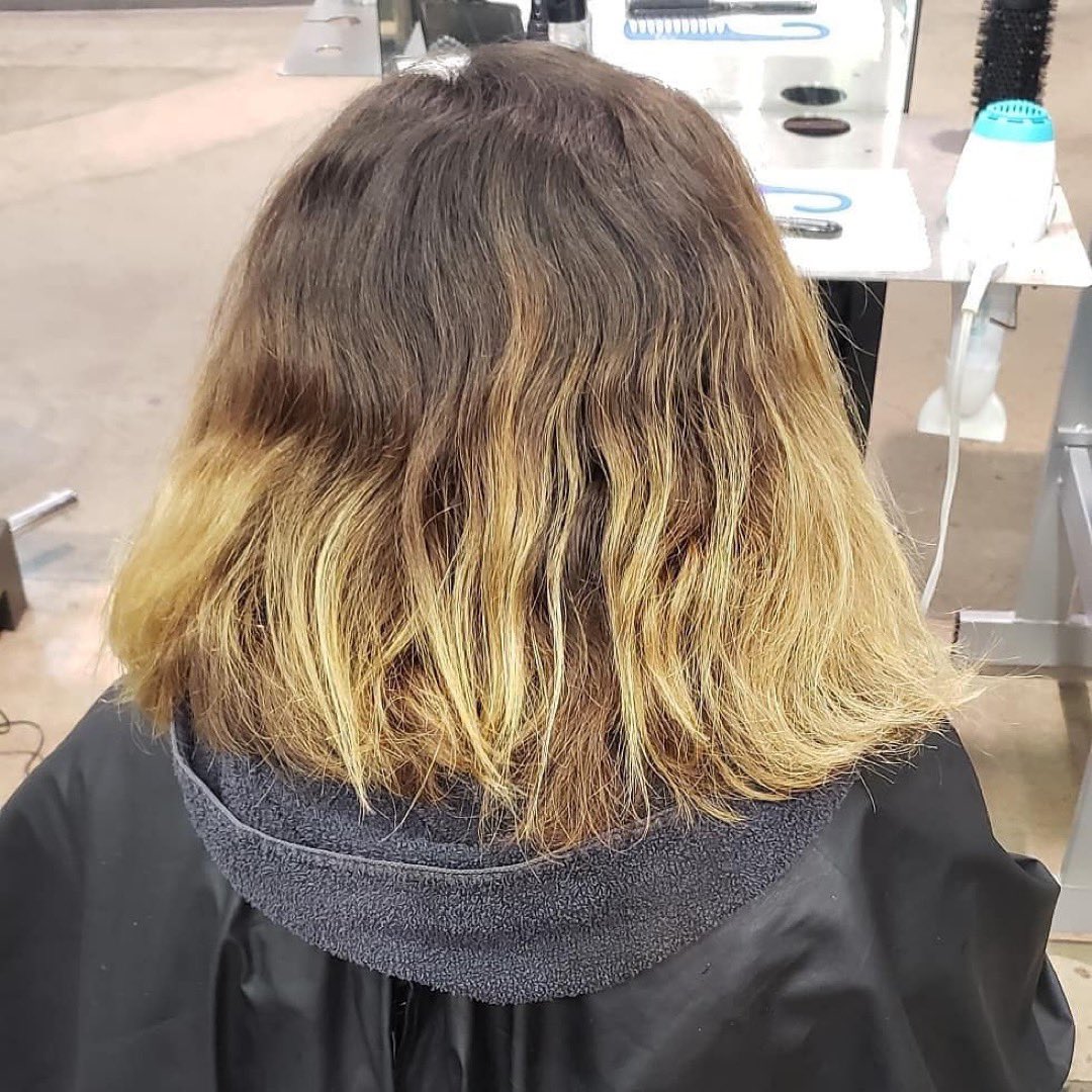 paulmitchellEB's tweet image. 💥C O L O R  C O R R E T I O N 💥

Created @ glam_by_dani
.
.
.
.
#pmtseastbay #paulmitchellstudent #hair #hairtransformation #hairlove #color #colorcorrection #colortransformation #fallhair