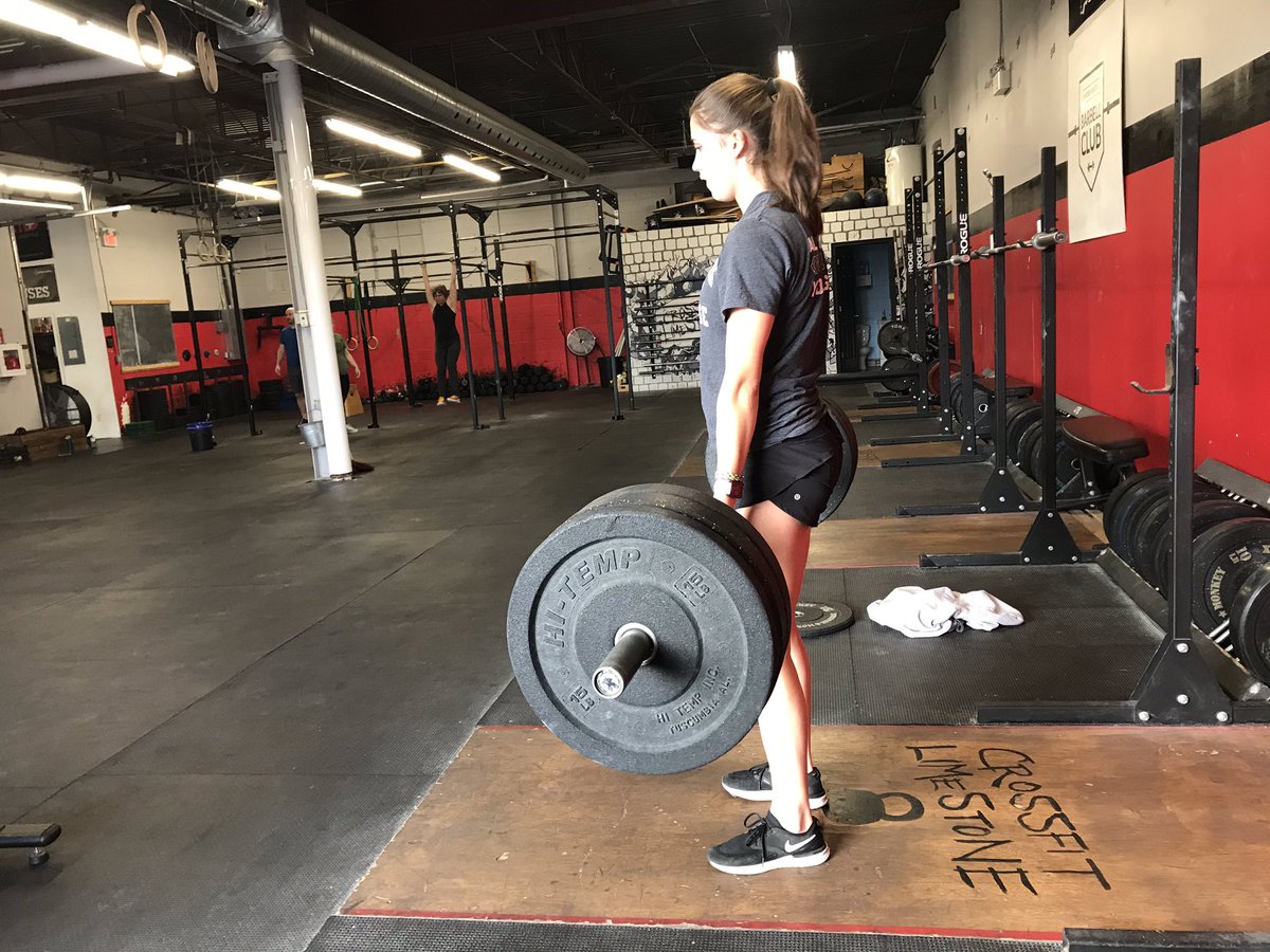 Limestone_Athl's tweet photo. Rachel (who plays on the Ice Wolves PW hockey team) getting in some heavy deadlifts.
We have classes for high school students that run Monday to Friday at 3:15!! Message us for more details
#limestoneperformance #ygkfitness #competitionbreedsexcellence https://t.co/kStxQcKdWW