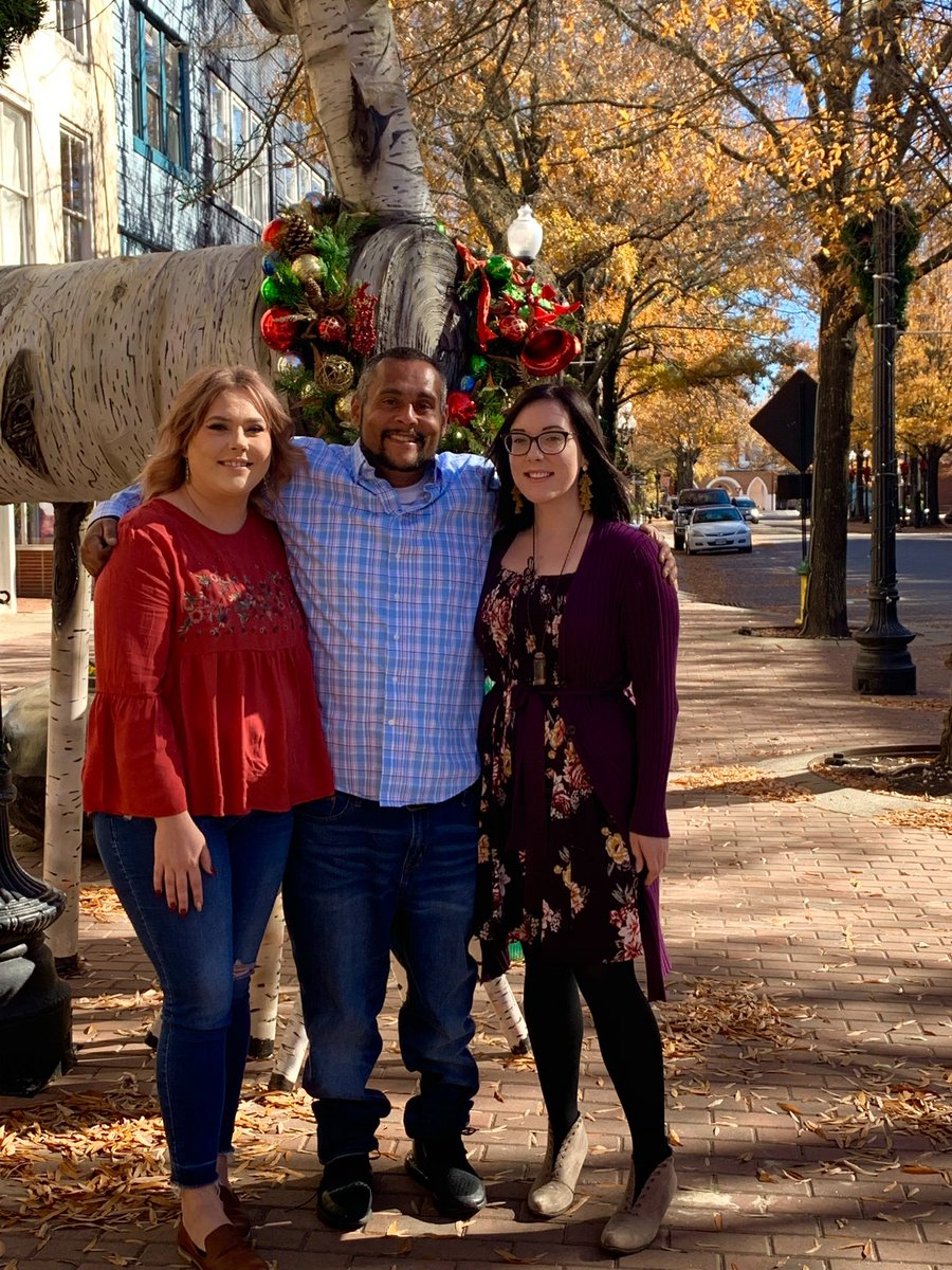 RonnaRGarrett's tweet photo. Thanksgiving brings us all together!  I am thankful this year to be back in Carolina with the family. 🍁🦃❤️ https://t.co/XzATnrrZRK