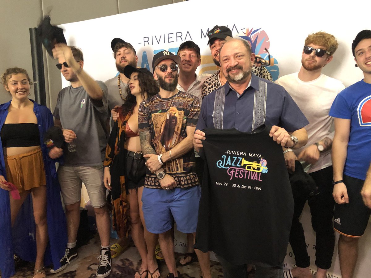 TwittPlaya's tweet photo. @The_PBUG  listos para hoy en la noche @JazzRivieraMaya #RMJAZZ #JazzInParadise #TurismoQroo https://t.co/Pq7J2pJvC0