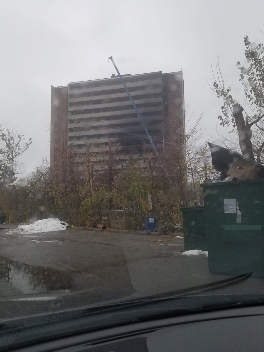 VincentMuia17's tweet image. Mr. Tory, why wasn't a crane used to save the man who died on his balcony in the fire on Gosford Blvd? Are cranes available to fight fires? @JohnTory @Toronto_Fire @PerruzzaTO @JFAAP @ChiefPeggTFS @TorontoACORN @_kevindonovan @TorontoStar #onpoli #235Gosford