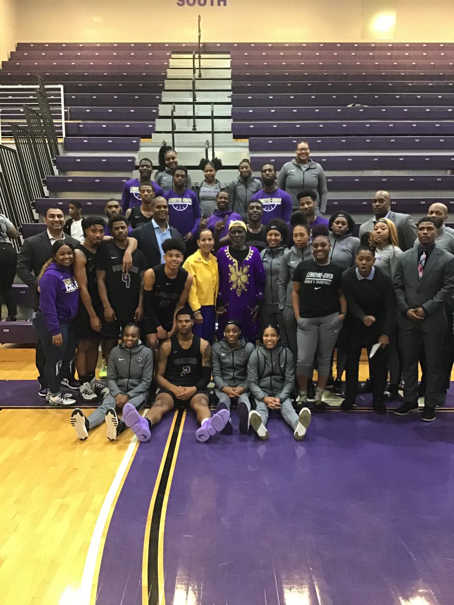 Just want to thank Dr. Floyd (National Alumni Fundraising Chair) and his wife for coming out to support us against Paine College yesterday.  #gomagicians