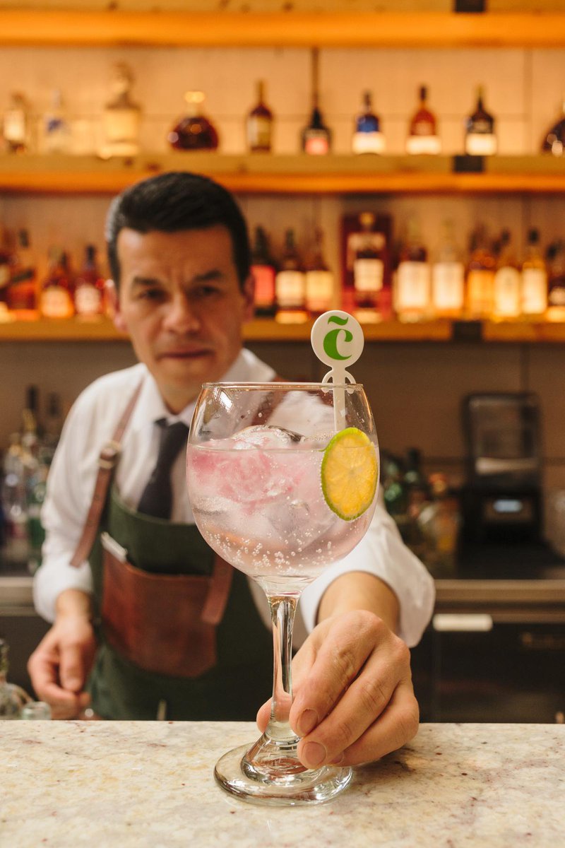 Castanyoles's tweet image. Tanqueray &amp;amp; tonics ilimitados servidos por nuestro equipo de maestros mixólogos cada domingo en nuestro delicioso brunch. 📷: c_ehret | #Castanyoles #FSCasaMedina