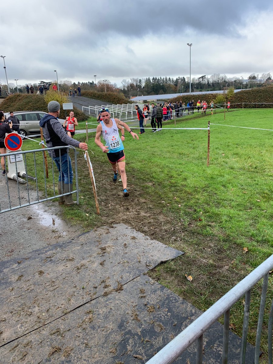 HuguesFourage's tweet photo. Cross départemental de Fontenay , bravo aux athlètes et aux bénévoles https://t.co/pbbluRxU5U