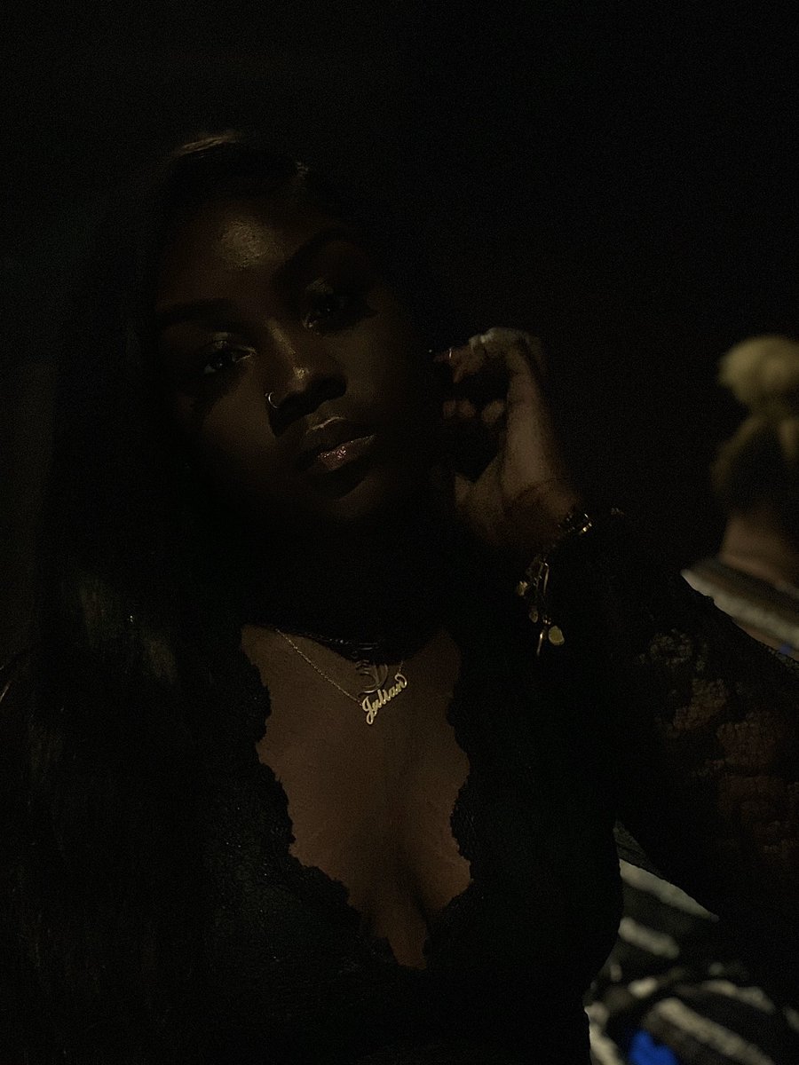 GyalJuli's tweet photo. Be lowkey and let them wonder 🔮 https://t.co/F5vL5olENQ
