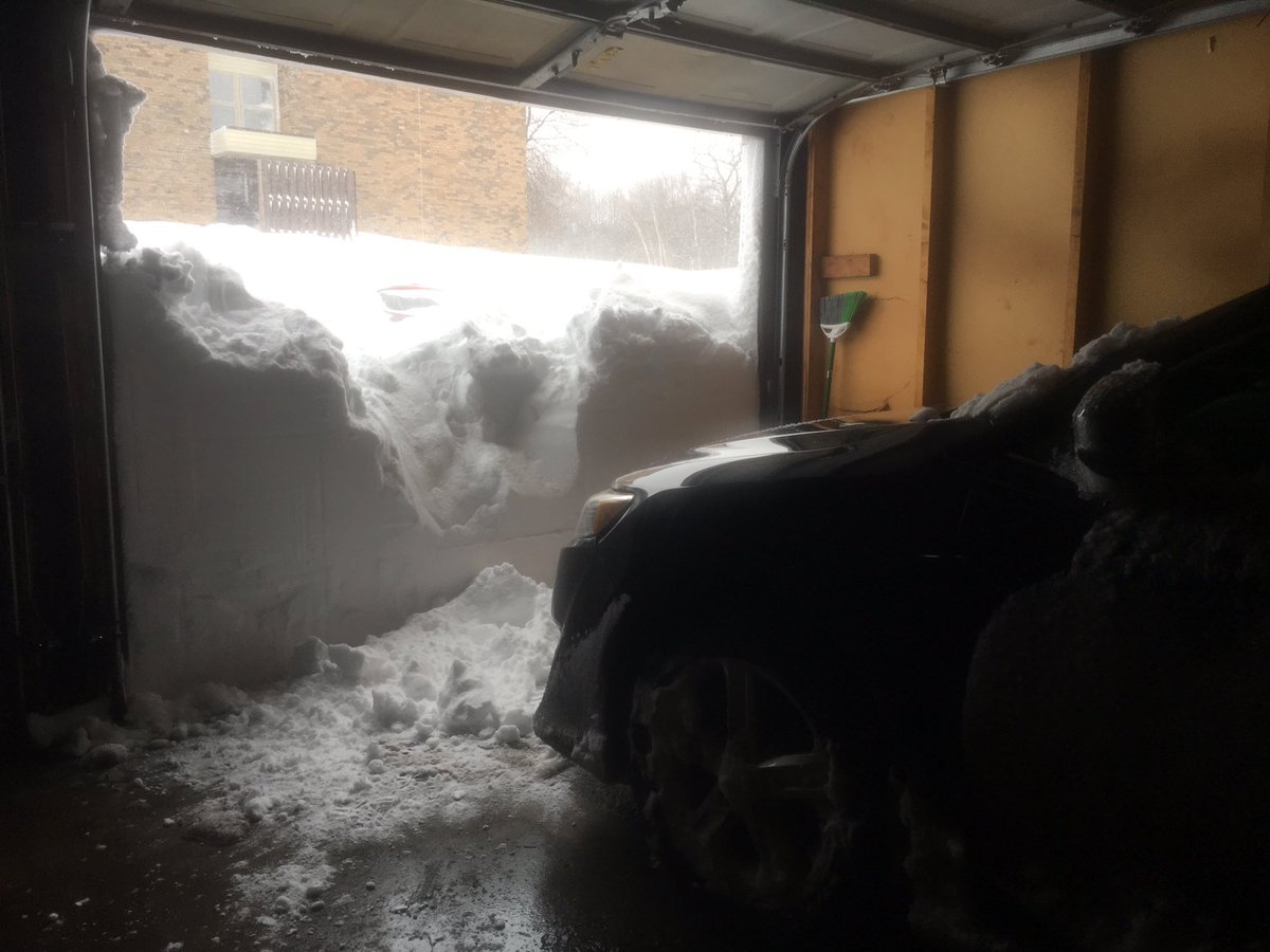 KormannAlex's tweet photo. “The winters aren’t that bad” they said https://t.co/KyQpgD5pjy