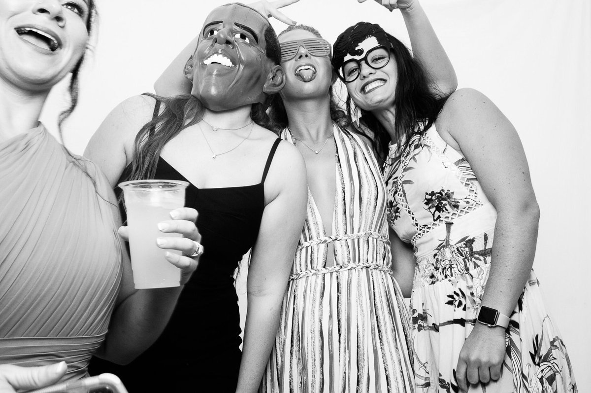 kyerstonm's tweet photo. Just found this pic and it makes me very happy 😂 (@allison_brooks3 @saucysyd) https://t.co/Ux4Rv6CKfK
