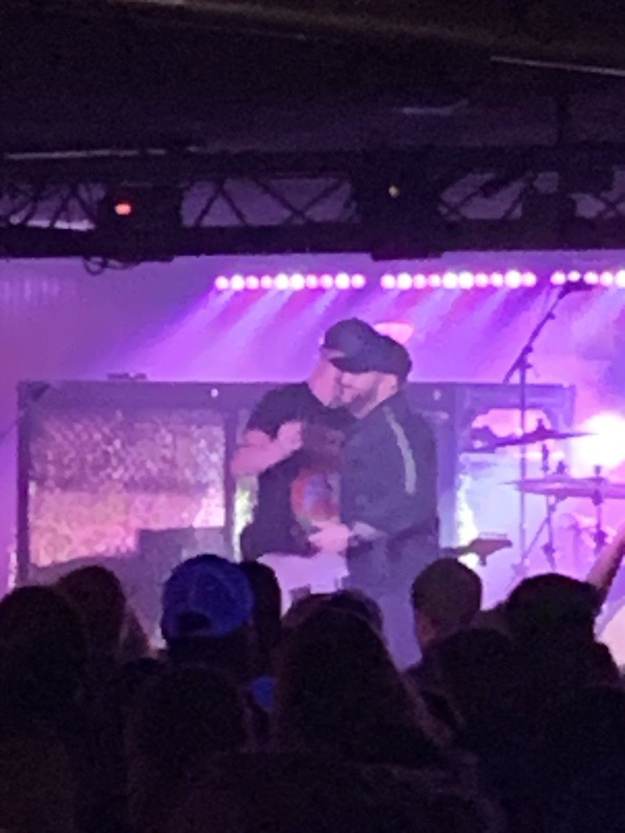 MonicaLynn89's tweet photo. Last night by far was one of the best nights and concerts I have been to since watching @JonTLangston he put on one hell of a show. #fansinceday1 #vine #ripvine #lovehisvoice #nowyouknow #dialoneup #cigarettsandme #crown #whiskey #jonlangston #dustyarmadillo https://t.co/m1xo8xyVpm