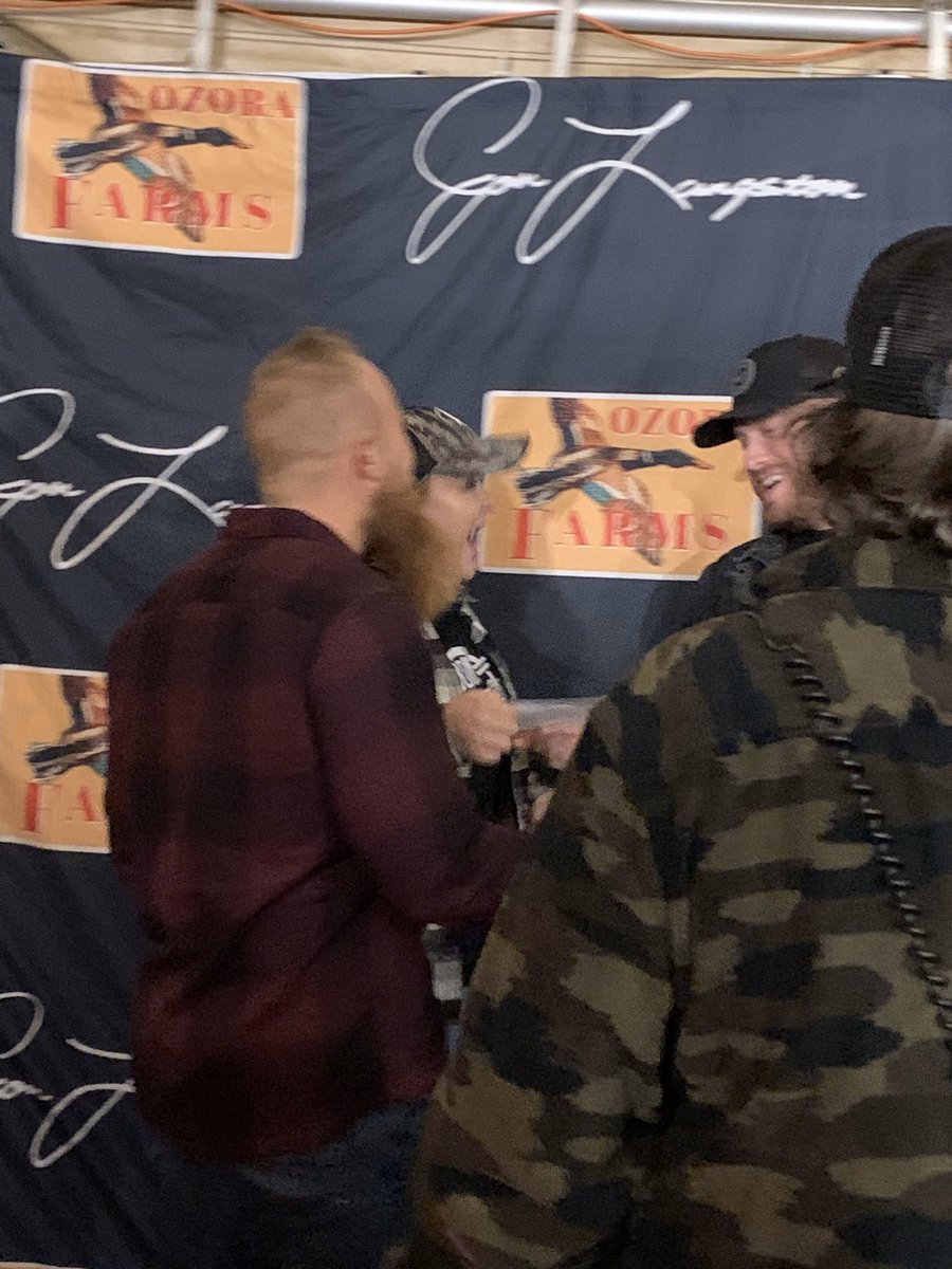 MonicaLynn89's tweet photo. Last night by far was one of the best nights and concerts I have been to since watching @JonTLangston he put on one hell of a show. #fansinceday1 #vine #ripvine #lovehisvoice #nowyouknow #dialoneup #cigarettsandme #crown #whiskey #jonlangston #dustyarmadillo https://t.co/m1xo8xyVpm