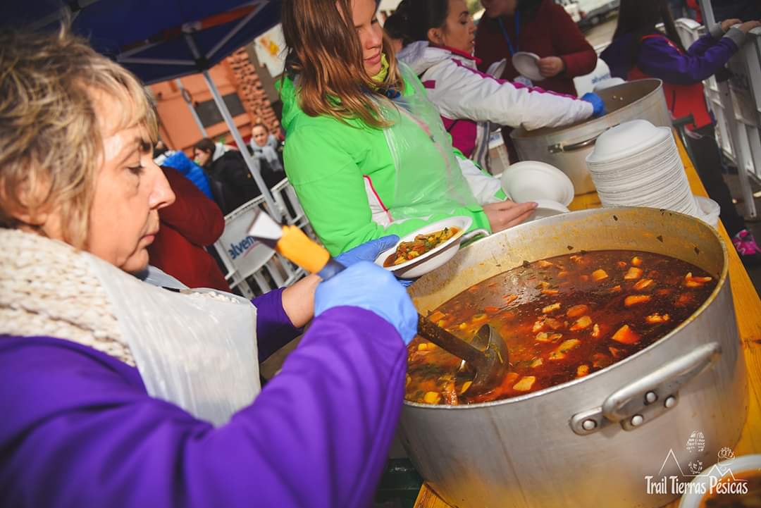 🌧☂️Está hoy el dia para comer un buen pote y tomarse un café bien caliente... no? 😉
▶️"Bienvenidos a vuestra casa"
▶️"Yo ya soy pésico"
📸 Fotografías : Daniel Feito Fotografía