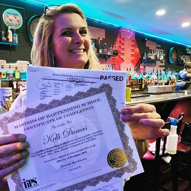 sdmobs's tweet image. It’s Not Easy at All...Yet, by far from Rocket Science! 🤙Nice job Kelli hope you get the Bartending jobs we sent ya! 
#challenge #bartending #bootcamp #MastersOfBartending #SDMOBS #Abartender4hire #SanDiego #Learn #bartending #education #craft #style… ift.tt/2Lr5hPV