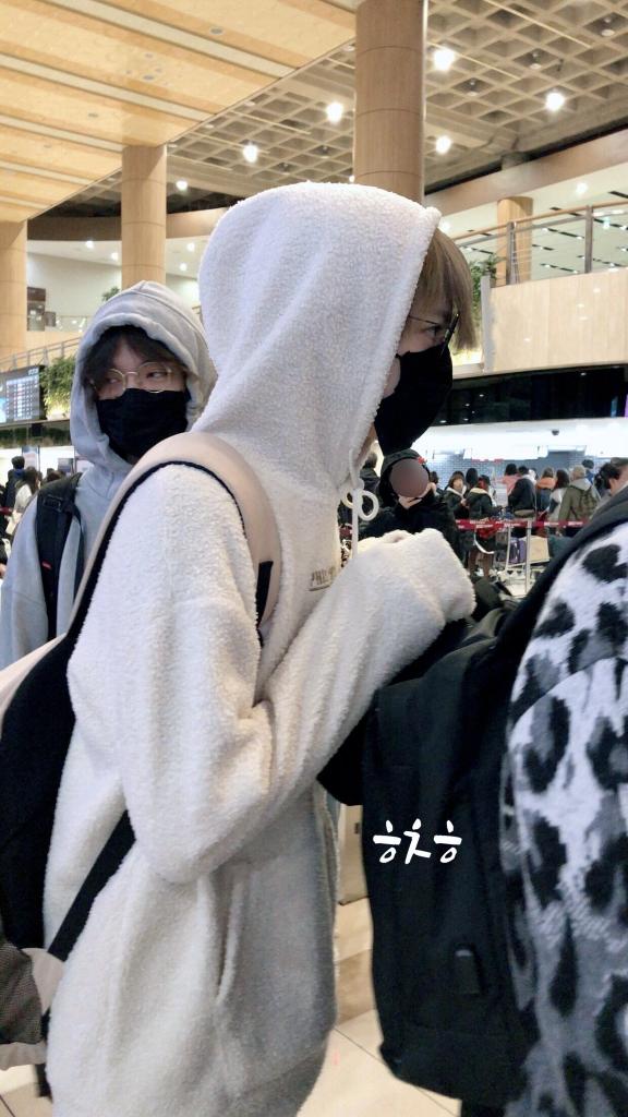 SOFT WARM HOODIE (ft. also soft and warm seunghyub)