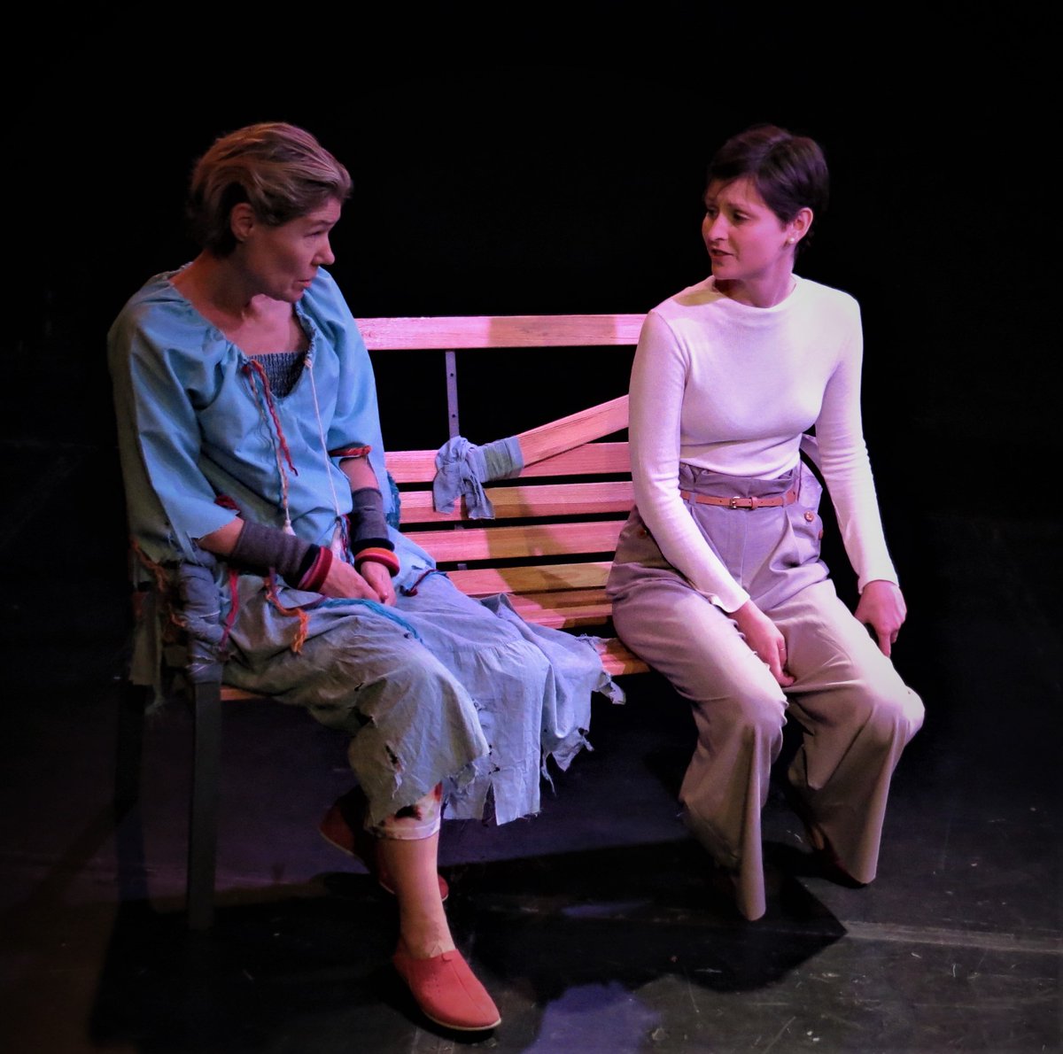 #ABenchAtTheEdge by Luigi Jannuzzi #production #directed by <a href="/Kasia_Rozycki/">Kasia Różycki</a> starring <a href="/MegLak3/">Meg Lake</a> and @HarriMain, with original music by Samuel Creer, at the <a href="/TristanBates/">TristanBates</a> 
Photo Credit: Kenneth Jay