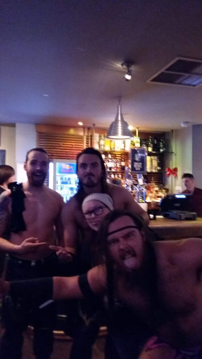 MiniYin1991's tweet photo. This is deffo my new favourite photo 😂😎 Thanks lads 🖤
#FilthyGeneration #DiscoWrestling 
@LewisCEGirvan @theaspenfaith @stevieboyxavier https://t.co/ZXX2wWqTaN