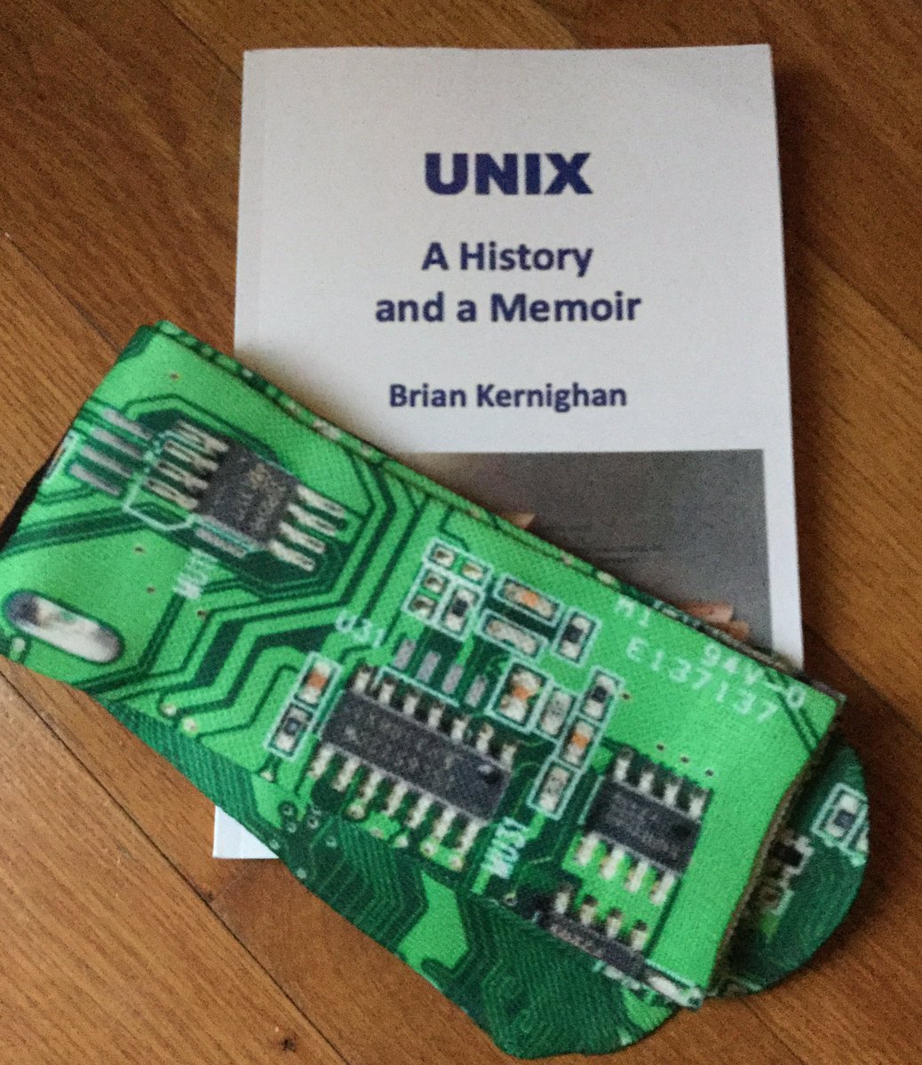 evm_sec's tweet photo. #HackerSanta arrived! Thank you so much to Phoenix, whoever you are. https://t.co/QhlZ9jr2Xx
