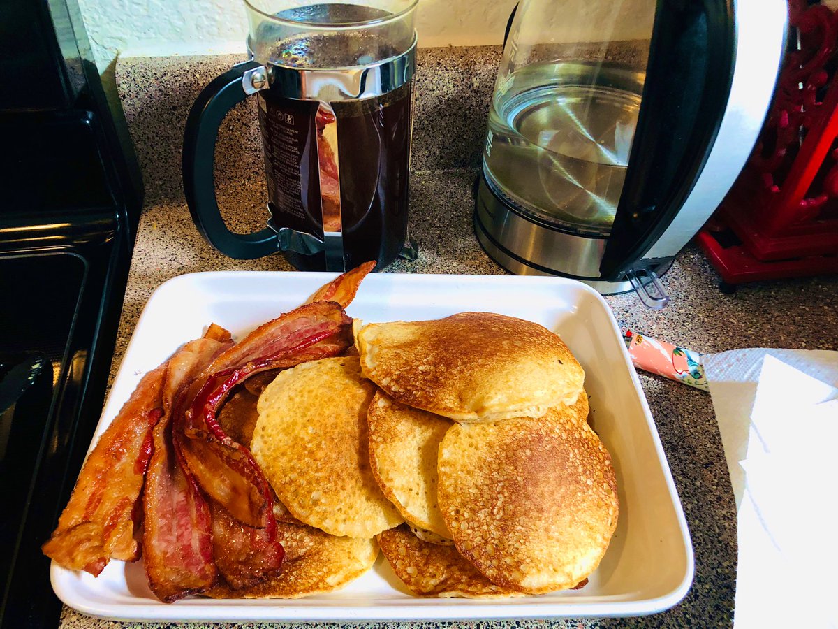 Since I forgot about the bread... we had to make due with pancakes and bacon.  🤤 

But, I made extra, if anyone’s hungry...

#KodiakCakes #FreeRangePork #FrenchRoastCoffee
