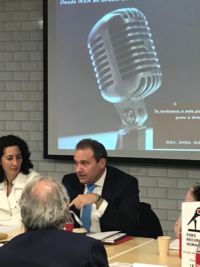 Deloitte_ES's tweet photo. Luis López Sánchez, director de Recursos Humanos de #Deloitte, analiza la importancia del proceso de #onboarding de las nuevas incorporaciones en este #podcast del @ForoRRHH en el canal Foro Radio: https://t.co/PEz9hH2iio
#DeloitteEspaña #BeDeloitte #RecursosHumanos https://t.co/C1PkBZYwV4