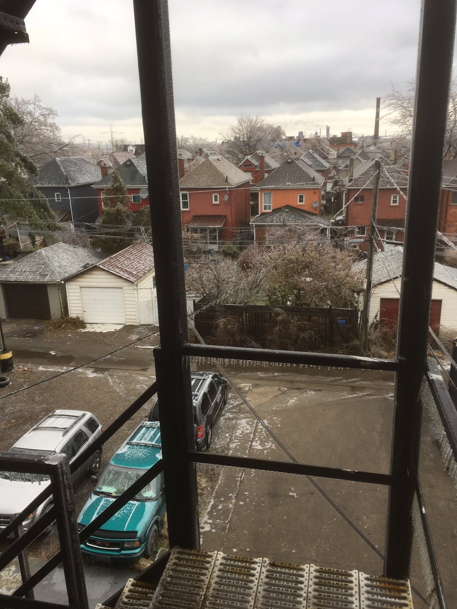 NoahYeomans's tweet photo. Here is what it looks like in Hamilton right now. #onstorm https://t.co/ZUmIvWTsMK