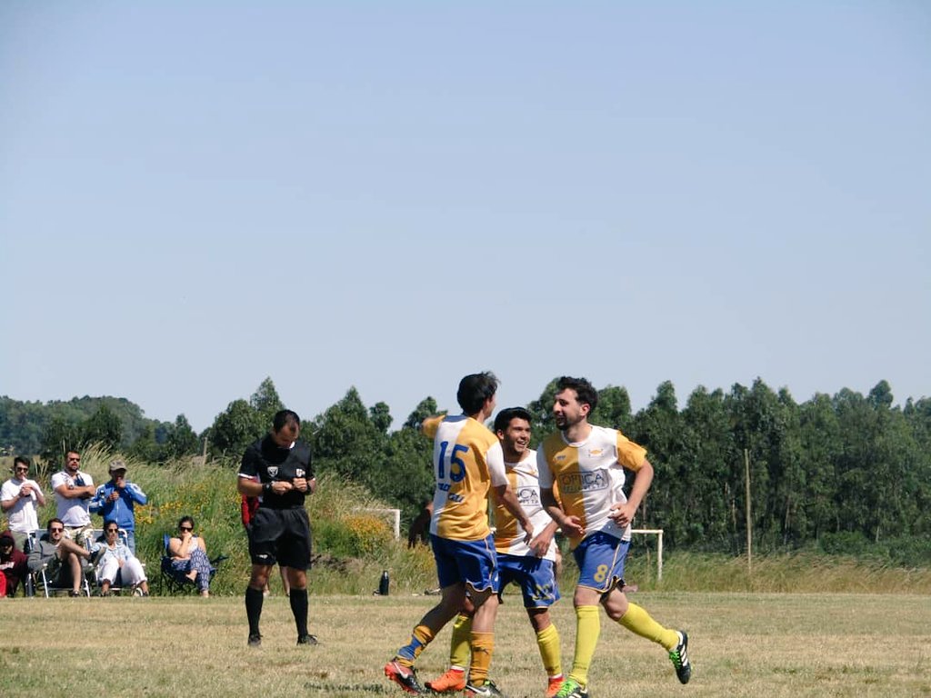Tocó despedir el campeonato con victoria 3 a 2 contra Bella Unión Universitario.
Gran resultado para cerrar una excelente campaña, consiguiendo el ascenso por segundo año consecutivo, esta ocasión a la Divisional G. 🔝 🇻🇦

Goles:
Germán Constenla ⚽ ⚽
Facundo Barbero ⚽
