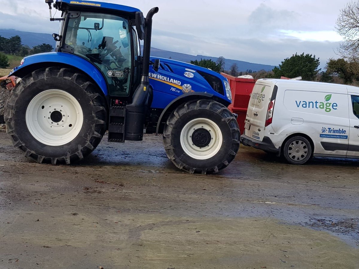 Vantage_Ire's tweet photo. New Holland T6.175 fitted with a Trimble GFX-750 and Autopilot guidance on RTX Rangepoint. This Trimble GFX-750 is also doing rate and section control on a fertiliser spreader and sprayer via TUVR protocol. #farming #rangepoint #farm365 https://t.co/9fksUVd3fL