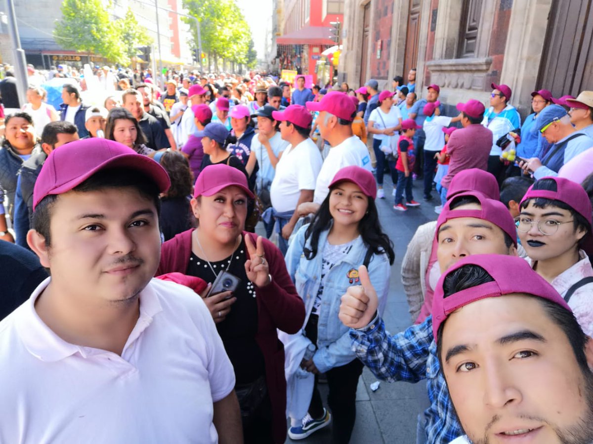 CED Morena Xochimilco (@cedmorenaxochim) on Twitter photo Algarabía, entusiasmo, ambiente festivo en el corazón de la CDMX. Xochimilco presente #AMLOFest #1Diciembre #MorenaXochimilco Algarabía, entusiasmo, ambiente festivo en el corazón de la CDMX. Xochimilco presente #AMLOFest #1Diciembre #MorenaXochimilco