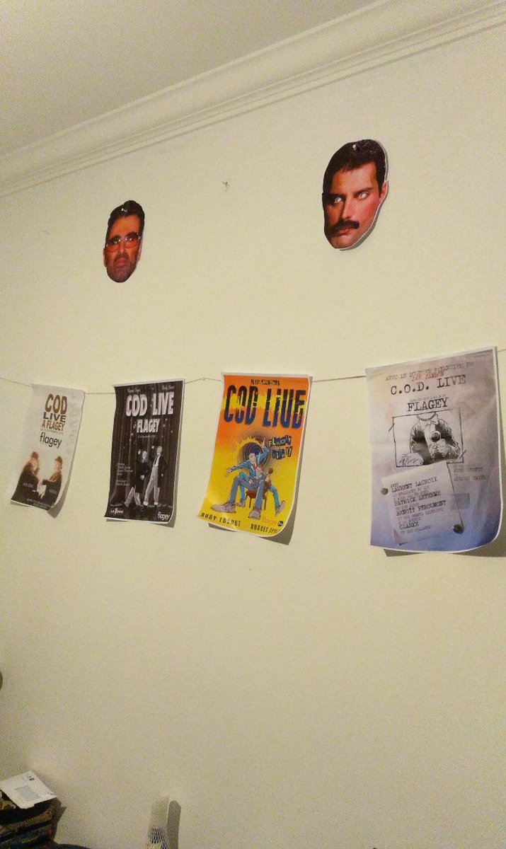 charlypohu's tweet image. Le mur @5heures1 cinéma. Générique ! #CODlive