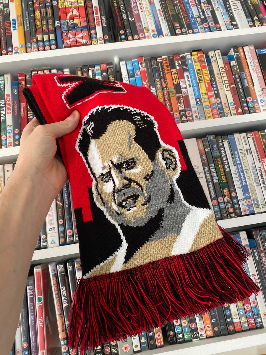 It’s officially Die Hard season! Get your McClane vs Gruber scarf from shelfheroes.com Not long to get shipping sorted for Christmas 🎄