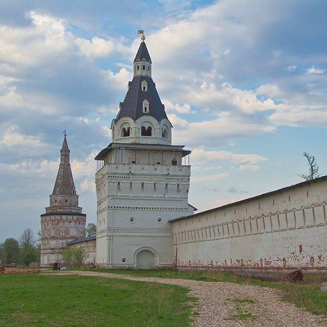 darius4art's tweet photo. Иосифо-Волоцкий монастырь / Joseph-Volokolamsk Monastery, Moscow Oblast, Russia https://t.co/znQTUYaPFN #2017 #весна #волоколамск #май #монастыри #религия #россия #храмы #spring #Volokolamsk #May #monasteries #religion #Russia #temples #Иосифо-Волоцкий … https://t.co/pheoLZQd9r https://t.co/VaY5MRMA9q