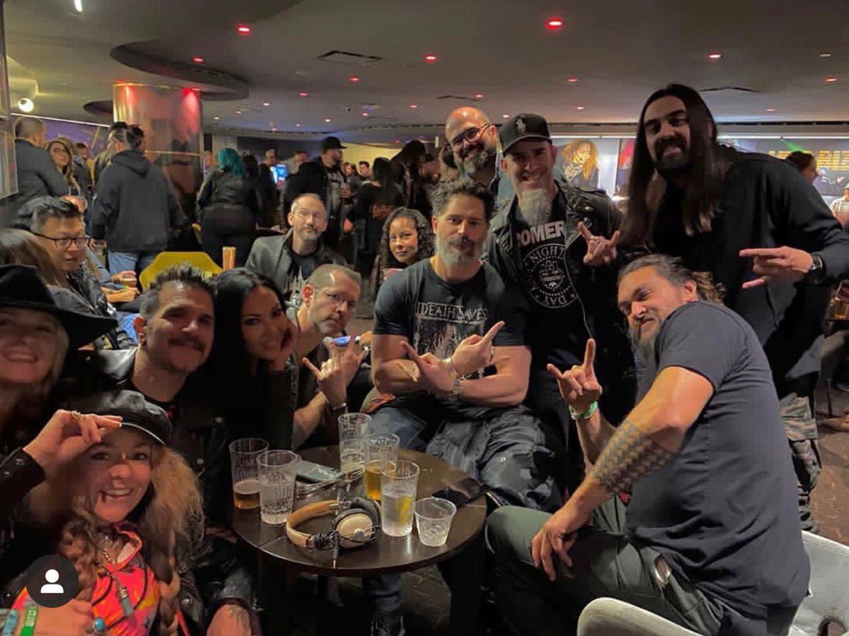 Death Saves front man @joemanganiello backstage with a rogue’s gallery of absolute legends at the recent @slayerbandofficial FINAL tour LA show rocking our brand new Game of Thrones “Umber” short sleeve tee 

#REIGNINBLOOD 🤘🏻🔥🤘🏻🔥🤘🏻🔥🤘🏻