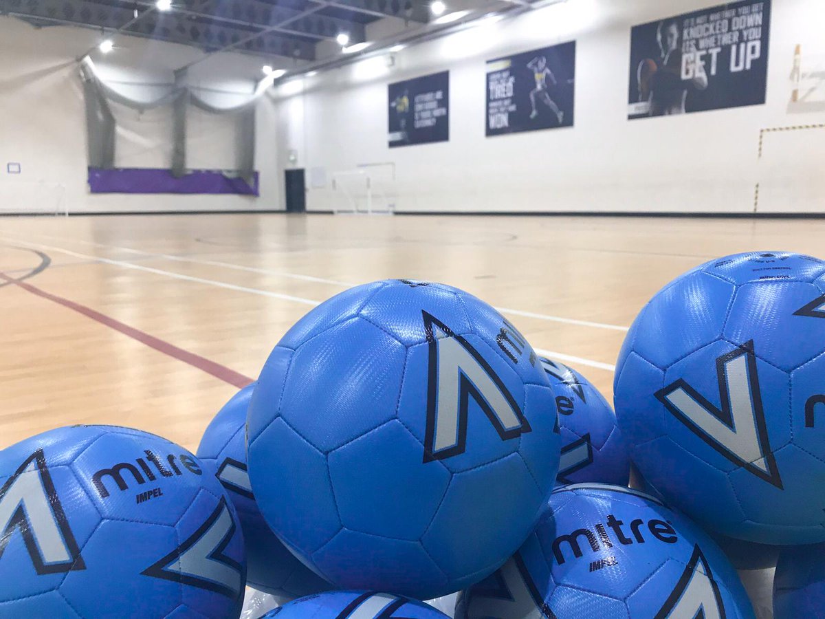 CoachingPma's tweet photo. The weather didn't stop us this weekend ❄️
Another fun filled weekend of sessions from 1-1s to group sessions ⚽😁
With a busy few weeks ahead in the run up to Christmas, availability is limited, get in touch to find out more 📱🎄🎅
#Oldham #royton #coaching #football #Stockport https://t.co/UybfJLBoqi