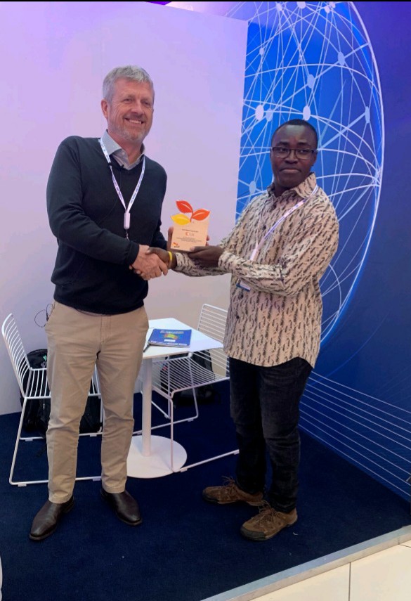 MaximNyansa's tweet photo. Maxim Nyansa received the Seed Alliance Award 2019 on ICT for Development at the just ended IGF 2019 Conference at Berlin Germany. https://t.co/tZylCcT3NC
