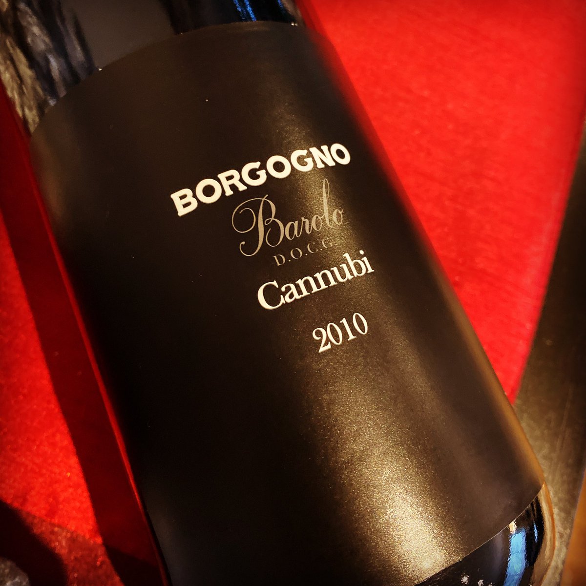 30 days -> 0 alcohol.. reward ⬇️⬇️💥🍷 #drynovember #borgogno #barolo #cannubi #nebbiolo #piemonte #hellodec #newchapter #wine #docg #winewknd #barolowine  @trialtowines