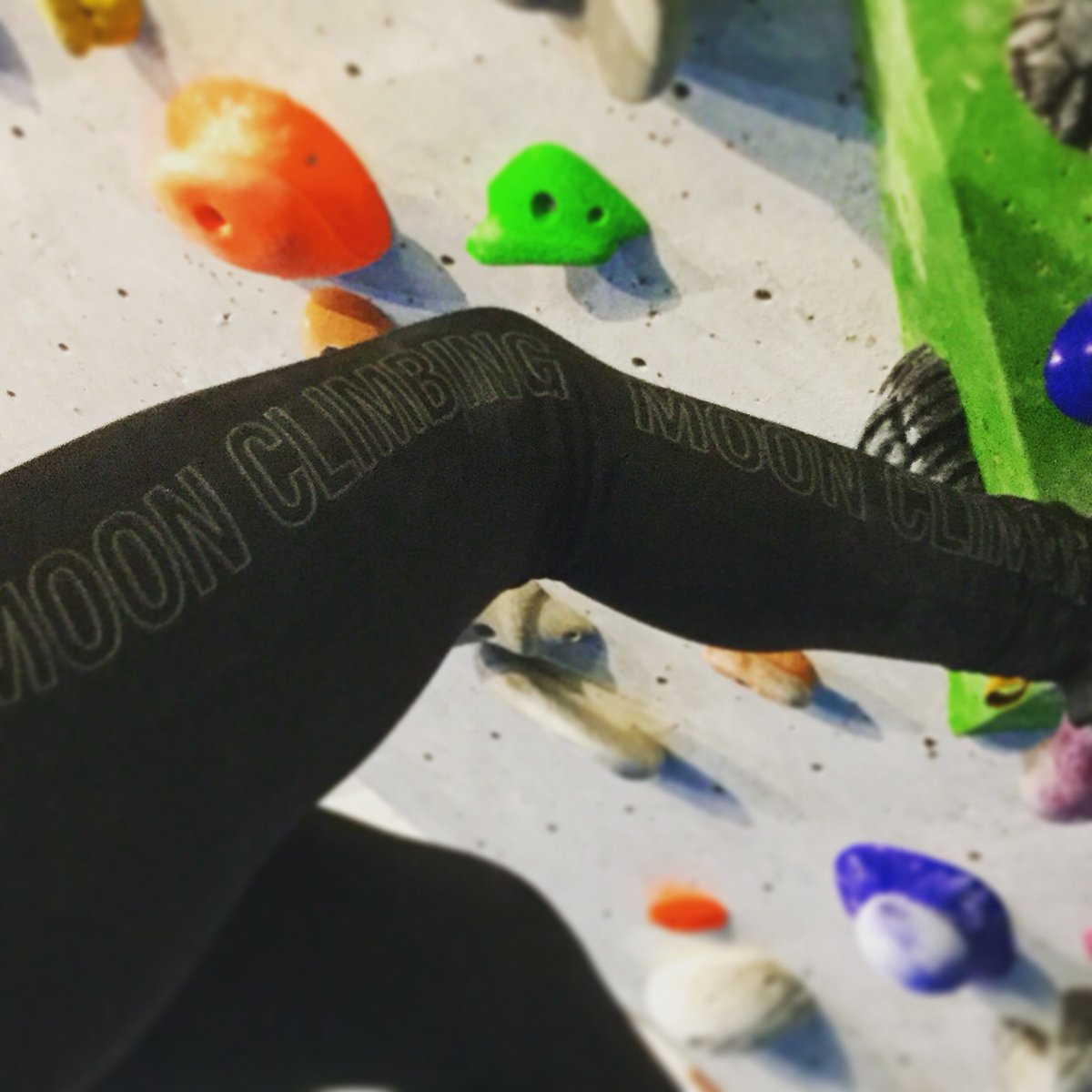 MissEdithS's tweet photo. New moon leggings 😁🤩prize from the ROKT winter boulder league 💪 thanks @roktclimbinggym and @moonclimbing ‼️ https://t.co/vSfvMw0DYw
