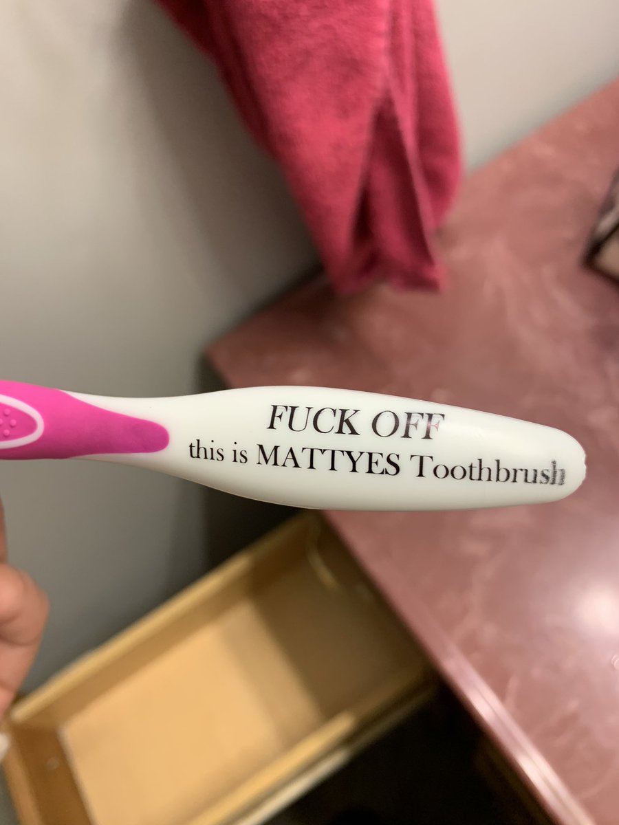 mattye_goodrich's tweet image. Got a new toothbrush