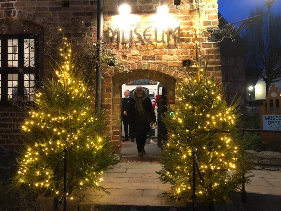 Vilken skyltsöndag! 
Så mycket härliga människor i butiker, på marknader, gator och torg, i restauranger och cafeer och på alla aktiviteter som det bjöds på runt om i kommunen. 
En fin första advent 🕯tack!

Foto @IttaJ