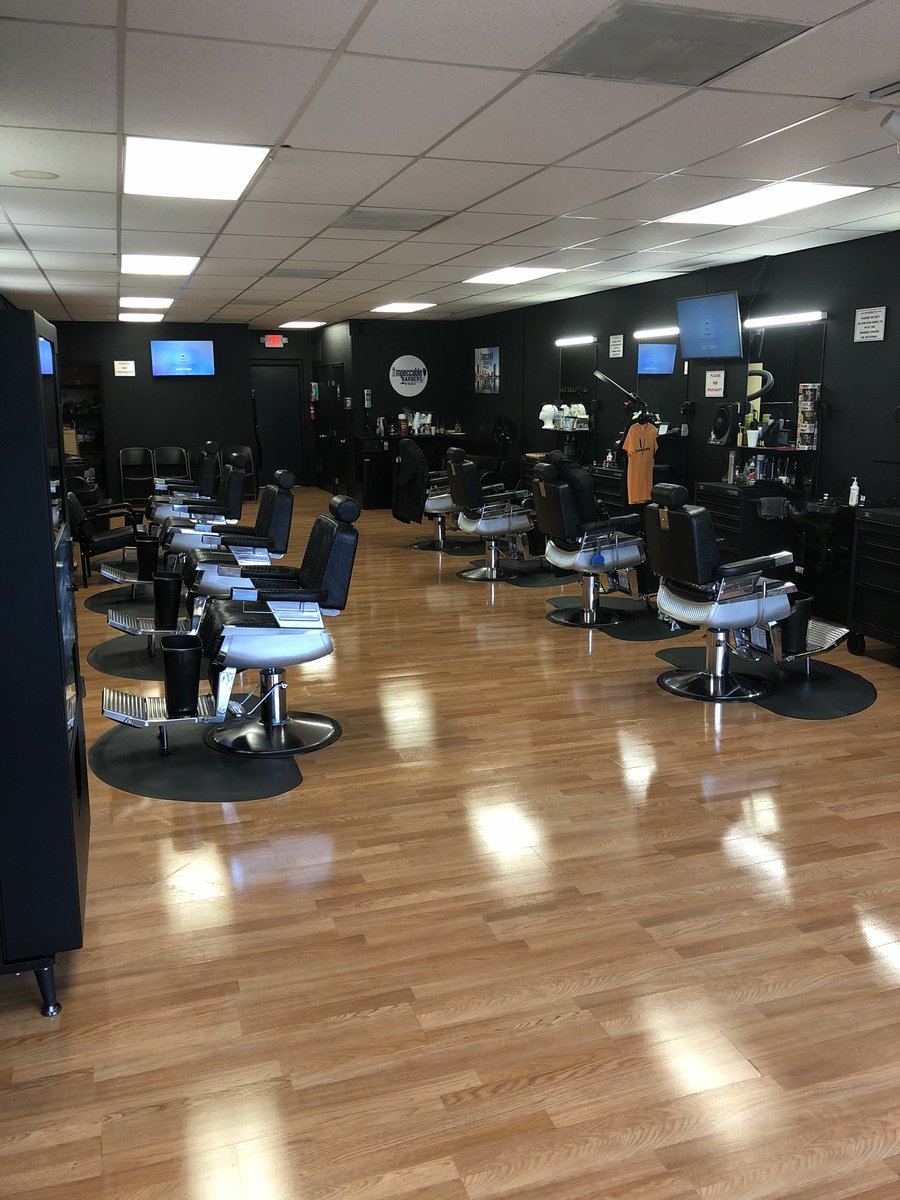 RodneyWhitlow's tweet photo. Impeccable Barbers & Stylist Is Looking To Hire One Barberπ& One Hair StylistβοΈ!! Preferably One With Experience, Excellent Customer Service Skills & Knows Business Ethics. Please Inbox For Details. Serious Inquires Only. ThanksβπΎ#TeamImpeccable #TeamWorkMakeTheDreamWork https://t.co/4YgeGsij1g