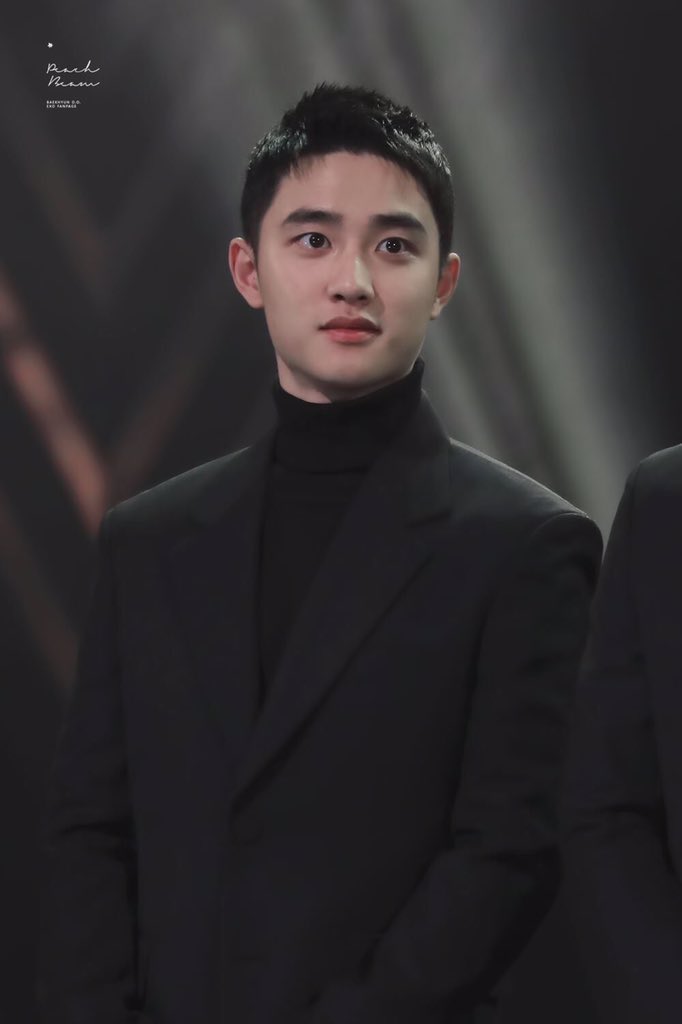 *•.¸♡ 𝐃-𝟒𝟐𝟏 ♡¸.•*Wasn’t able to post yesterday but it’s been 5 months.... we still got a lot of waiting to do but it’s all worth it. I miss you so much love!  #도경수  #디오  @weareoneEXO