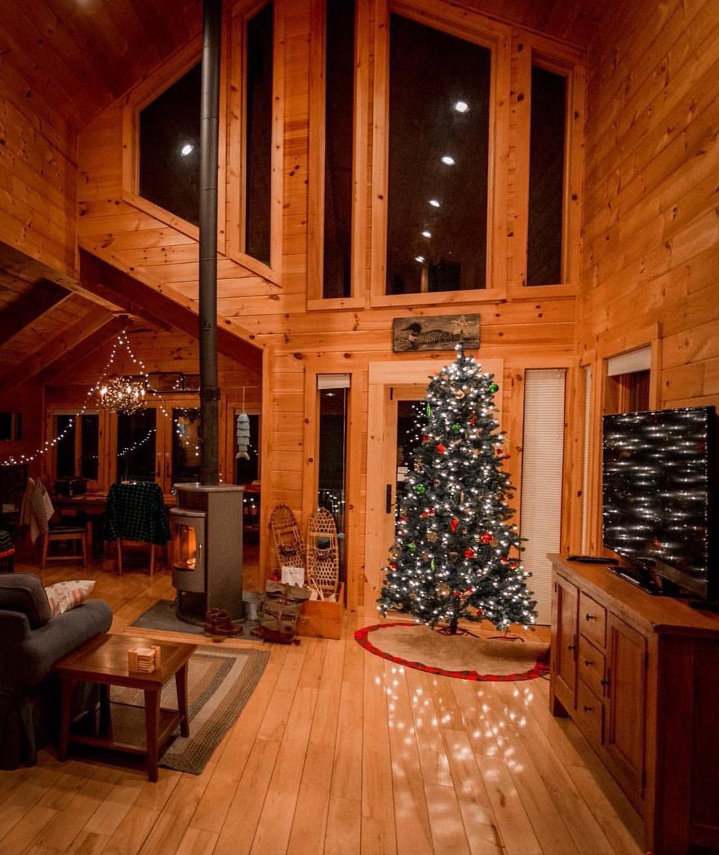 When is the right time to put up Christmas decorations???