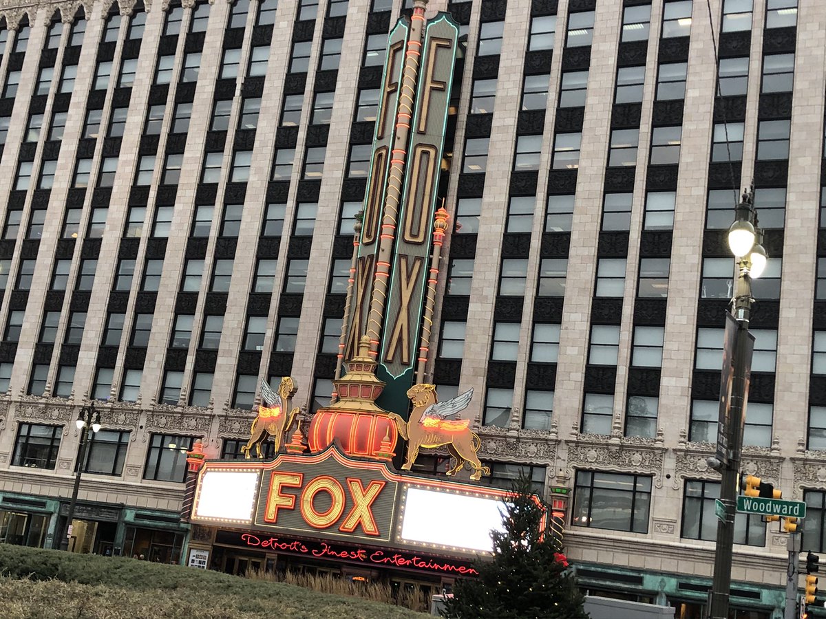 nicknelson_24's tweet photo. @FoxTheatreDet tonight-Tyler’s school choir gets to sing on the steps before the show!! https://t.co/NvZAwCYPFy
