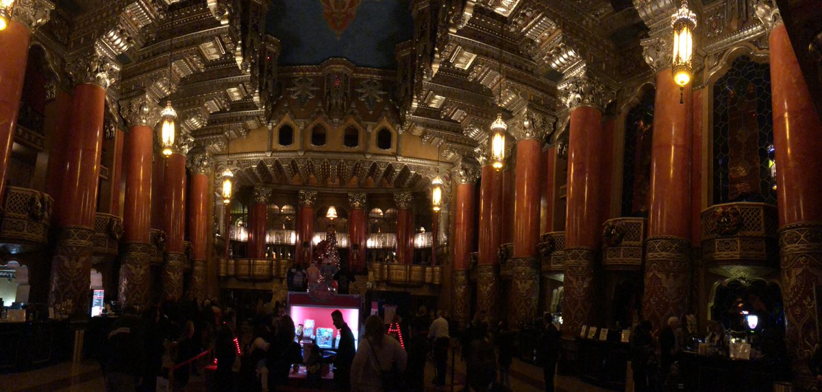 nicknelson_24's tweet photo. @FoxTheatreDet tonight-Tyler’s school choir gets to sing on the steps before the show!! https://t.co/NvZAwCYPFy