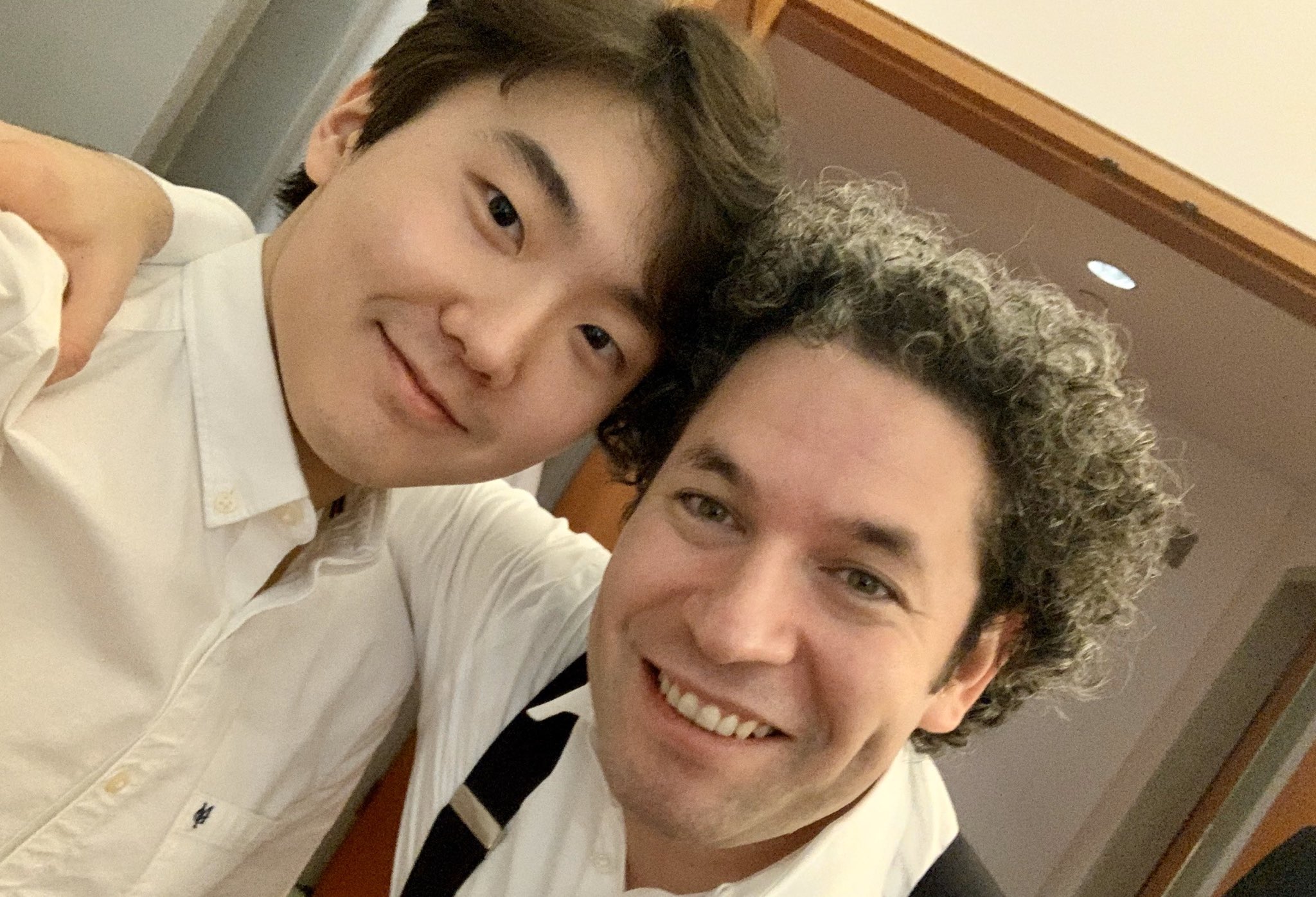 EKv1kxtVAAc6aP6?format=jpg&name=4096x4096