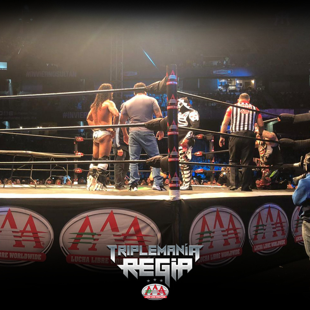 AAA Triplemanía Regia Aerostar desenmascara a Monsther Clown Superluchas