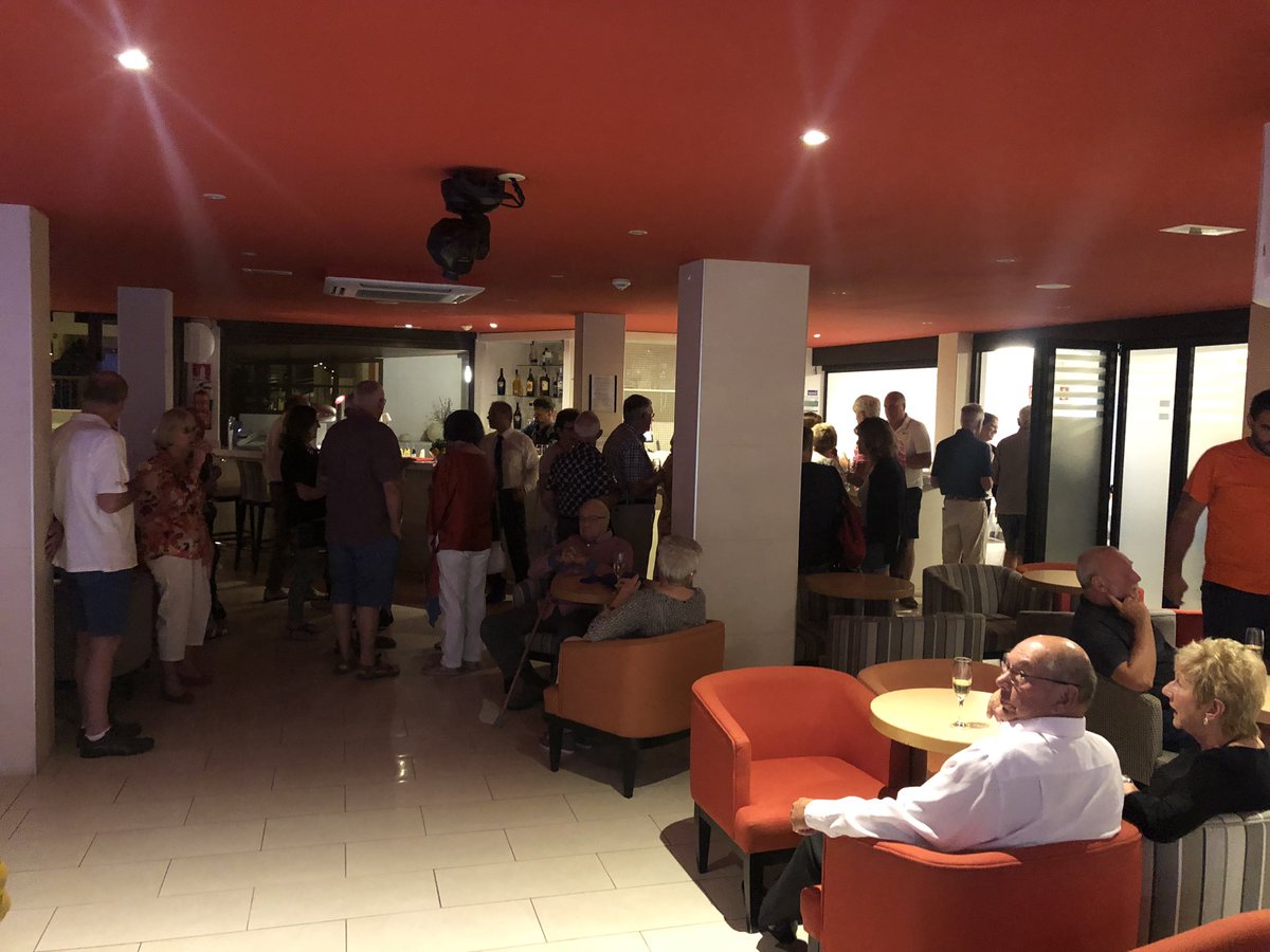 A very busy #ClubTable #Members opening night at #SunBean at #RoyalSunsetBeachClub It was wonderful to meet you all! #FabulousFood and Company. Lots of #Goodtimes ahead! @MinervaRSB @LauraG_RM @EmmaJrsb @JaviRsbc @Marga_RSBC @JesusG_RSBC @Ruth_RSBC @NereidaRSB @TamponiRita