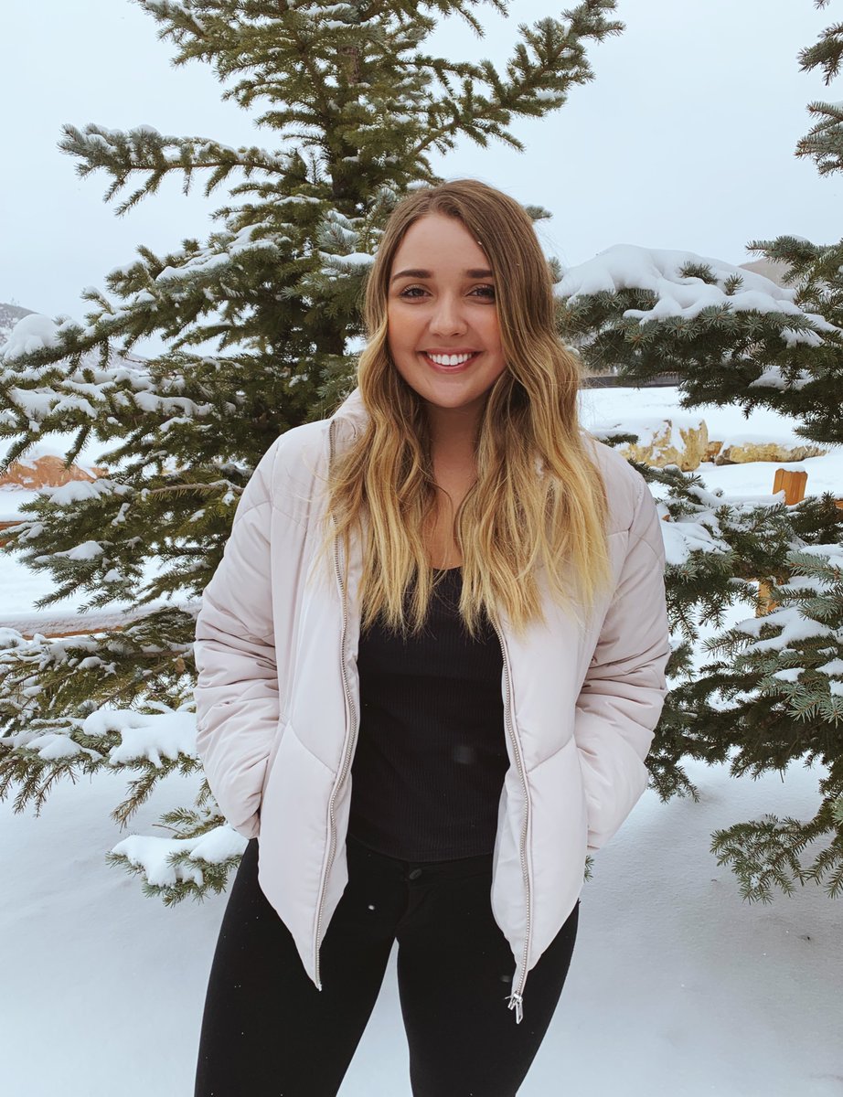 MaddyVanceMusic's tweet photo. it’s been a while! had a fun week in the snow ❄️ https://t.co/bD3t3k8DP6