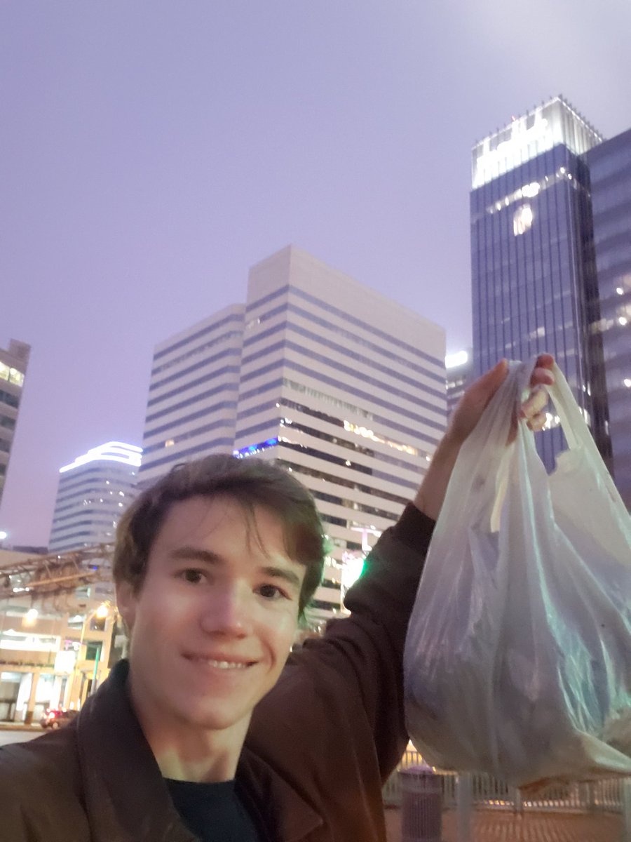 Miqi95x's tweet image. My small #PledgeForHumanity: picking up trash in the streets and parks in downtown #RVA. We're all shareholders of our public spaces, and @AndrewYang and the @RVAYangGang motivated me to help tidy them up :)