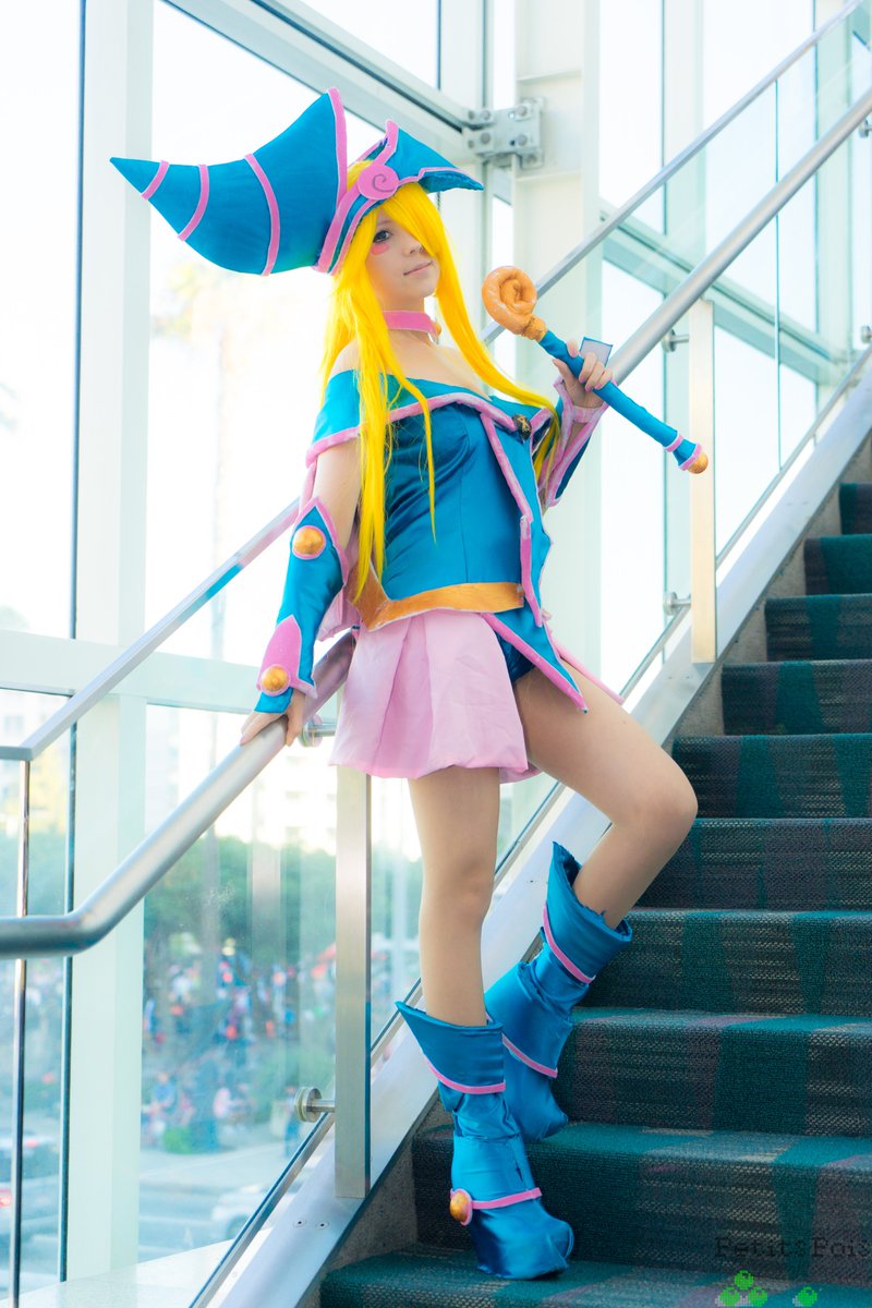 petitspoisphoto's tweet photo. https://t.co/8EChbYwZDZ

"Can you defeat the combination of me and my master?"

Model: @megumi_koneko [&amp; IG] | Megumi Koneko [FB]
Character: Dark Magician Girl
Source: Yu-Gi-Oh!

#cosplay #animeexpo #AX2017 #yugioh #darkmagiciangirl https://t.co/lc7GaVEwOJ