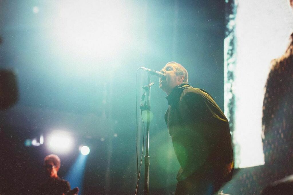 samhuddlestonxp's tweet photo. @liamgallagher (at The 02 Arena)

https://t.co/okNTn01uv5 https://t.co/q5oazqeXgy