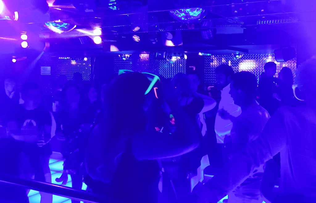 EnglishChap2's tweet image. Christmas dinner followed by a night club? Go on then... 😃 #JustThisOnce

#GettingToOldForThis #HangoversSuck